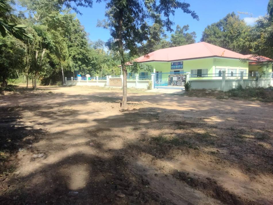 ปรับภูมิทัศน์รอบศูนย์พัฒนาเด็กเล็กเทศบาลบ้านสีแก้ว-เหล่าตำแย 