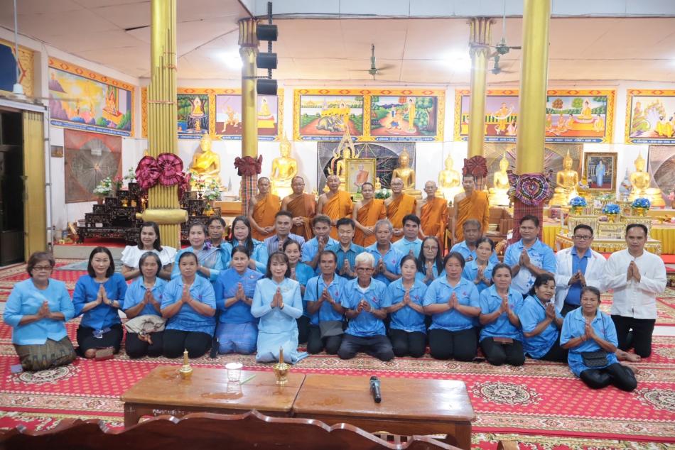 ทอดถวายเทียนพรรษา ผ้าอาบน้ำฝน และสังฆทาน ในโครงการเผยแผ่ธรรมในช่วงเทศกาลเข้าพรรษาและทอดถวายเทียนพรรษาฯ ของเทศบาลตำบลสีแก้ว  ณ  วัดศรีรัตน์